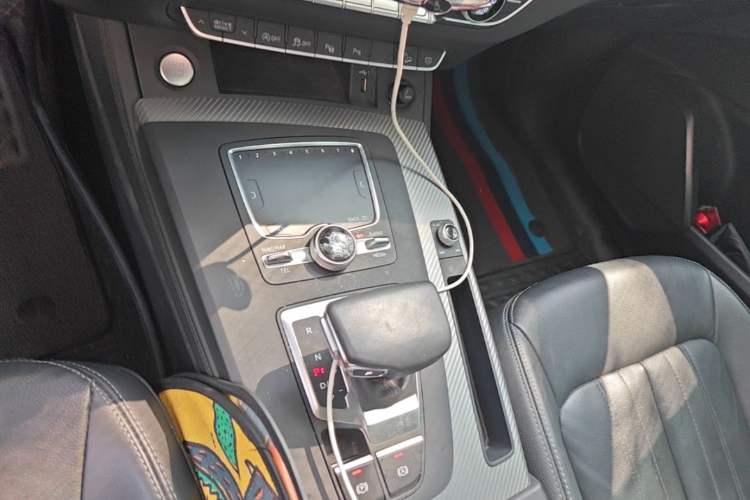 Used Audi Q5L 2020 45 TFSI Prestige Fashion Model Gear Lever