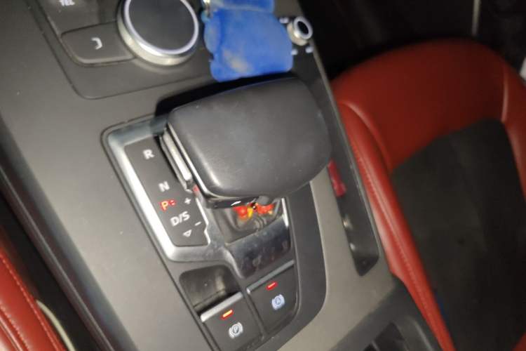 Used Audi Q5L 2020 40 TFSI Prestige Edition Gear Lever