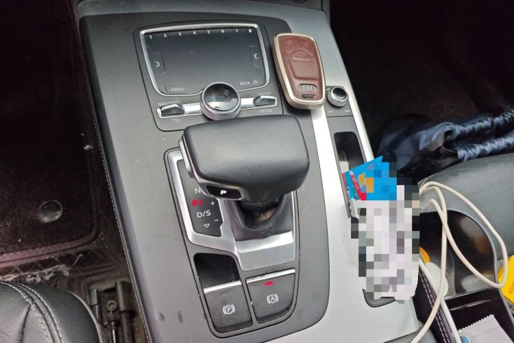 Used Audi Q5L 2020 Updated 40 TFSI Prestige Fashion Edition Gear Lever