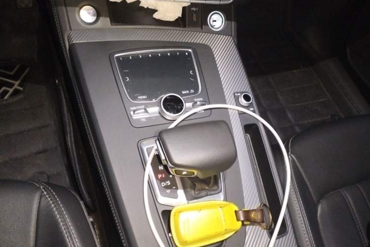 Used Audi Q5L 2020 45 TFSI Prestige Sport Edition Gear Lever