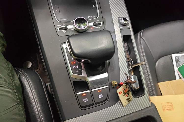 Used Audi Q5L 2020 45 TFSI Prestige Fashion Model Gear Lever