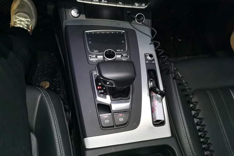 Used Audi Q5L 2020 40 TFSI Prestige Fashion Edition Gear Lever
