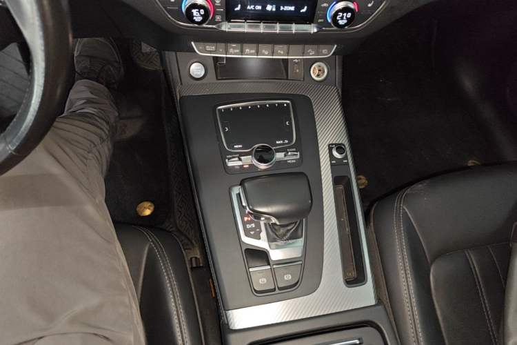 Used Audi Q5L 2020 45 TFSI Prestige Fashion Model Gear Lever