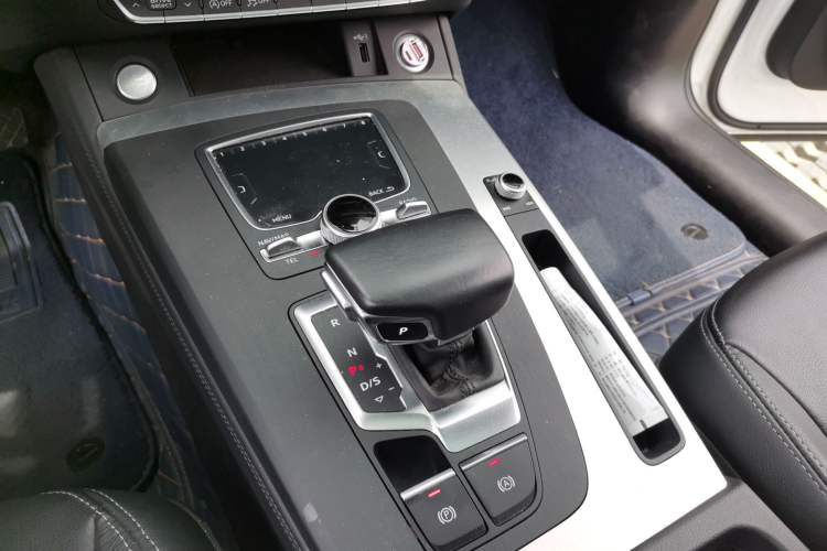 Used Audi Q5L 2020 40 TFSI Prestige Fashion Edition Gear Lever