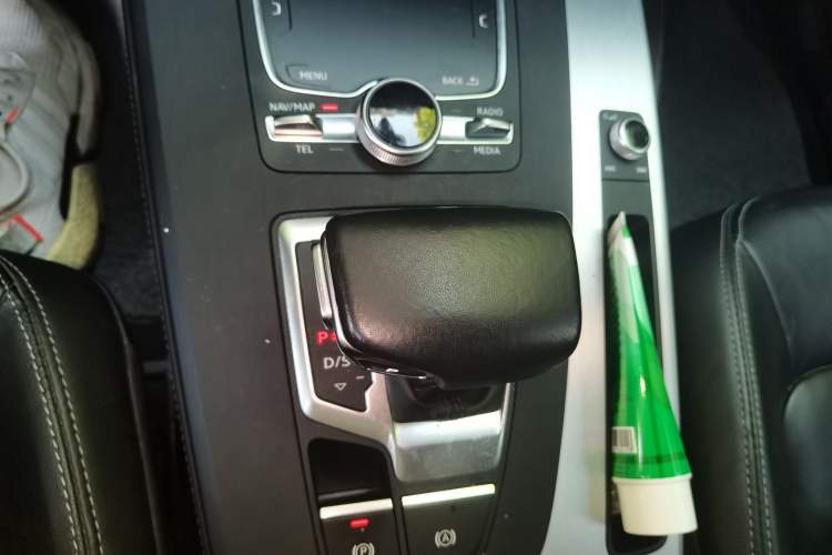 Used Audi Q5L 2020 40 TFSI Prestige Fashion Edition Gear Lever