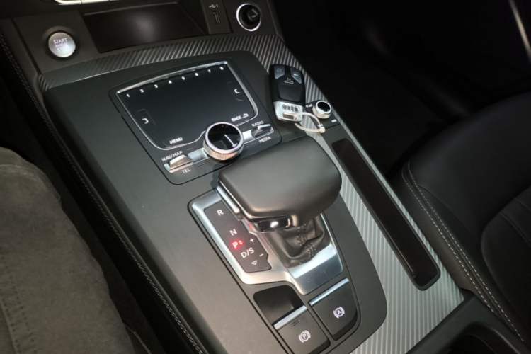 Used Audi Q5L 2020 45 TFSI Prestige Fashion Model Gear Lever