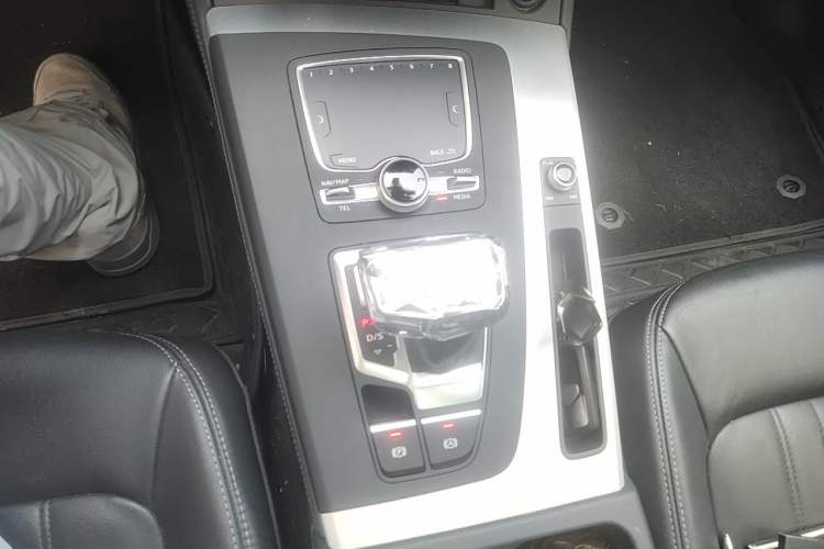 Used Audi Q5L 2020 Revised 40 TFSI Prestige Edition Gear Lever
