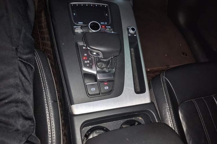 Used Audi Q5L 2020 40 TFSI Prestige Fashion Edition Gear Lever