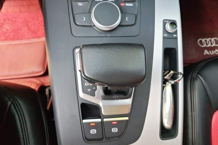 Used Audi Q5L 2020 40 TFSI Prestige Edition Gear Lever