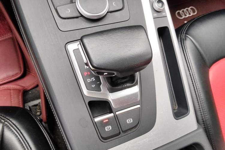 Used Audi Q5L 2020 40 TFSI Prestige Edition Gear Lever