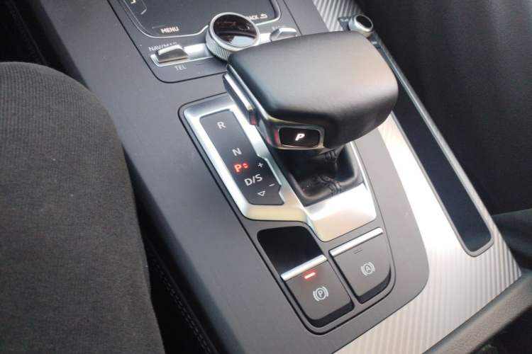 Used Audi Q5L 2020 45 TFSI Prestige Fashion Model Gear Lever