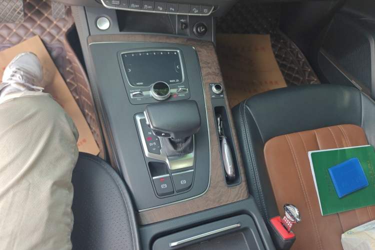 Used Audi Q5L 2020 45 TFSI Prestige Elegant Edition Gear Lever