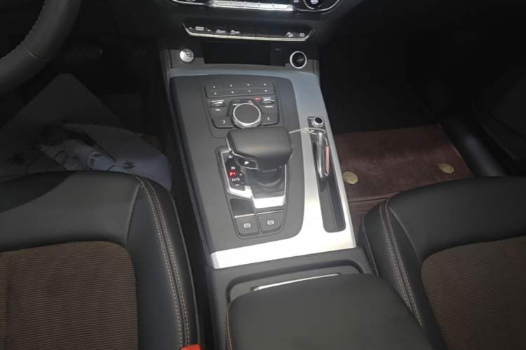 Used Audi Q5L 2020 40 TFSI Prestige Edition Gear Lever