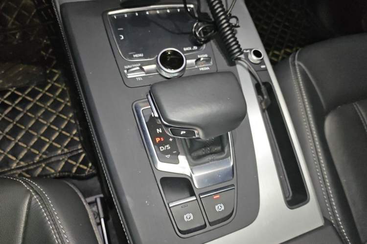 Used Audi Q5L 2020 40 TFSI Prestige Fashion Edition Gear Lever