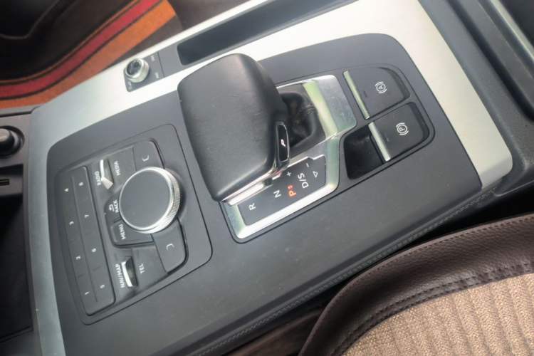 Used Audi Q5L 2020 Revised 40 TFSI Prestige Edition Gear Lever