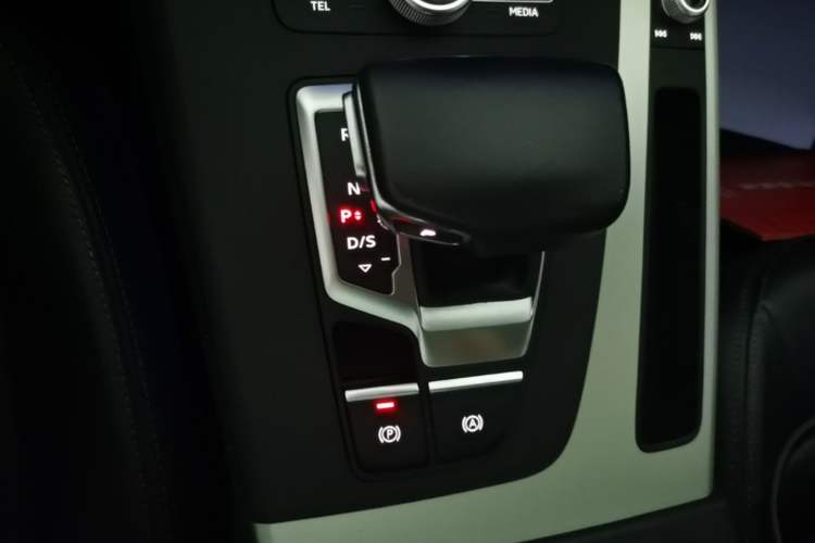 Used Audi Q5L 2020 40 TFSI Prestige Fashion Edition Gear Lever