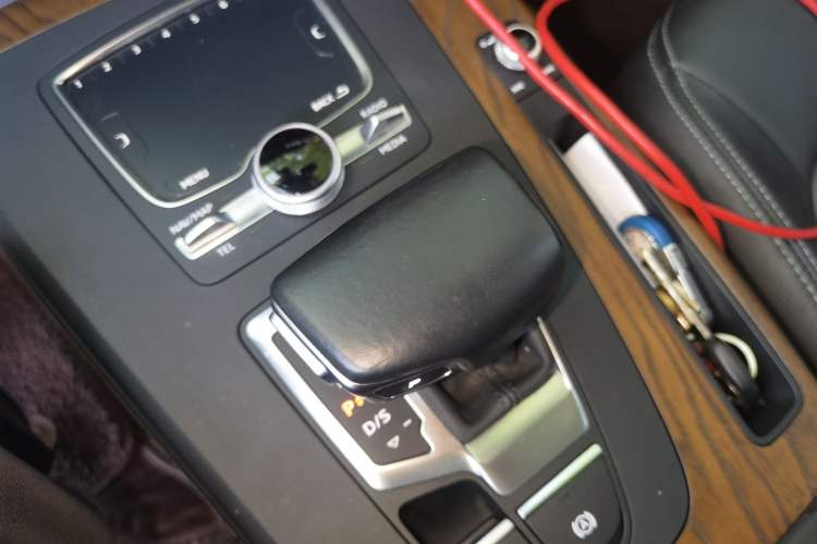 Used Audi Q5L 2020 45 TFSI Prestige Fashion Model Gear Lever