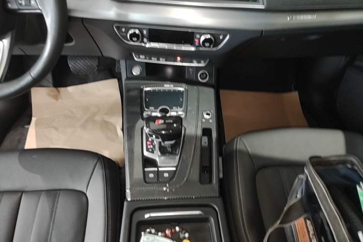 Used Audi Q5L 2020 Updated 40 TFSI Prestige Fashion Edition Gear Lever