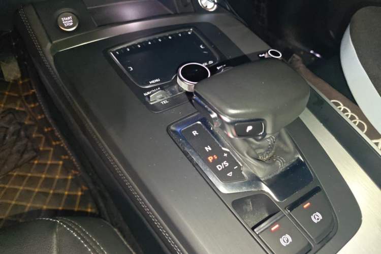 Used Audi Q5L 2020 Updated 40 TFSI Prestige Fashion Edition Gear Lever
