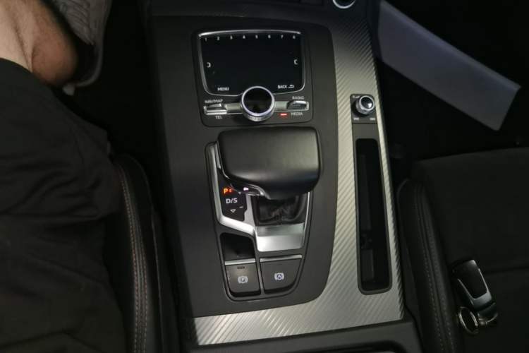 Used Audi Q5L 2020 45 TFSI Prestige Sport Edition Gear Lever
