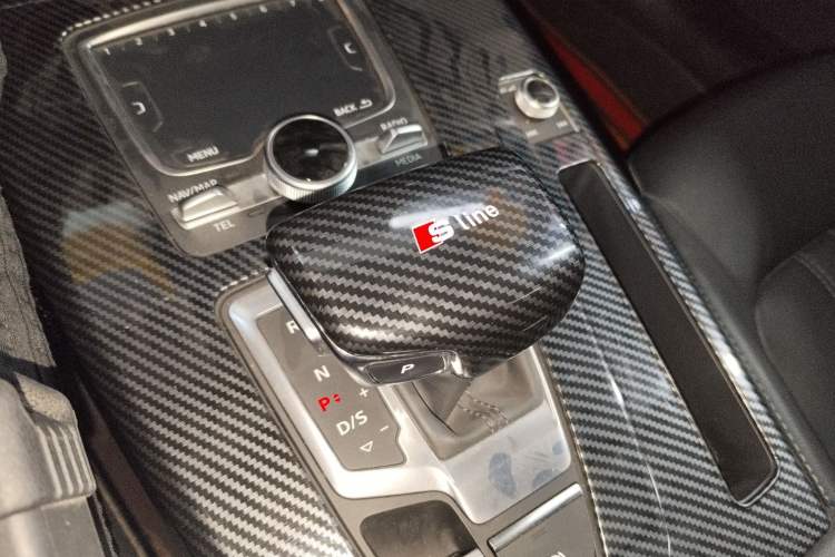 Used Audi Q5L 2020 Updated 40 TFSI Prestige Fashion Edition Gear Lever