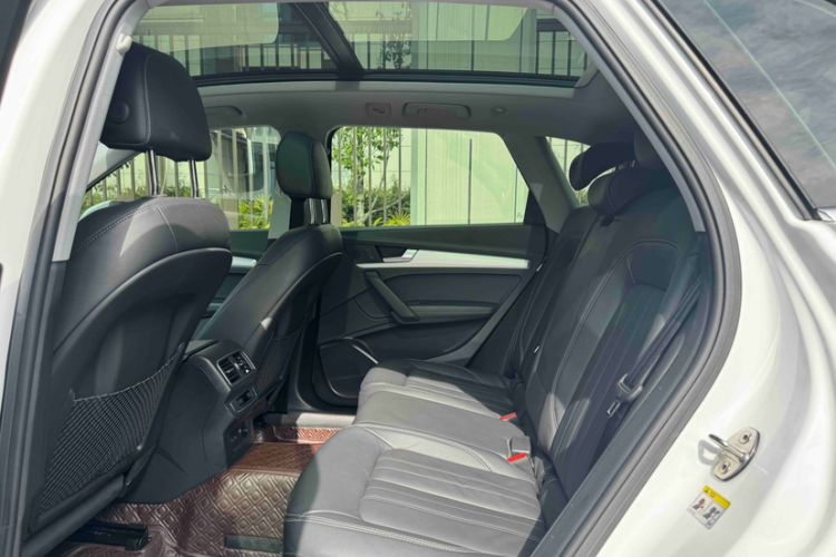 Used Audi Q5L 2020 Updated 40 TFSI Prestige Fashion Edition Headliner