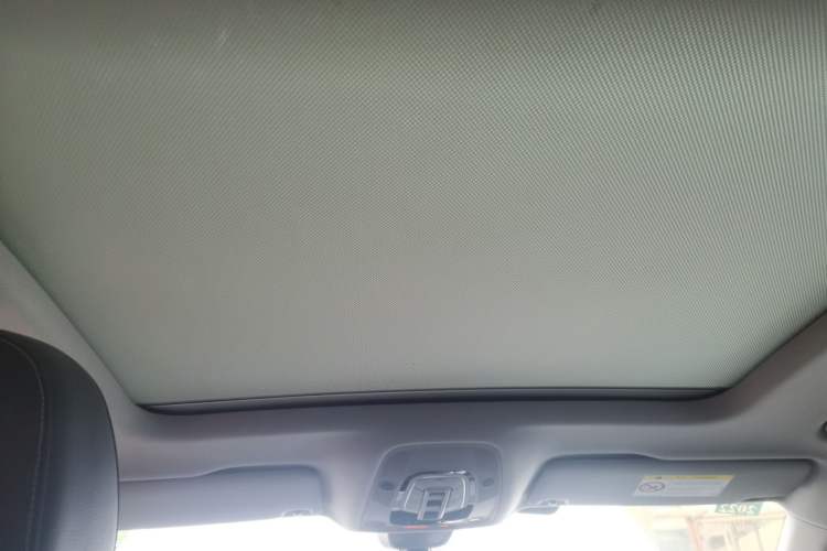 Used Audi Q5L  Headliner