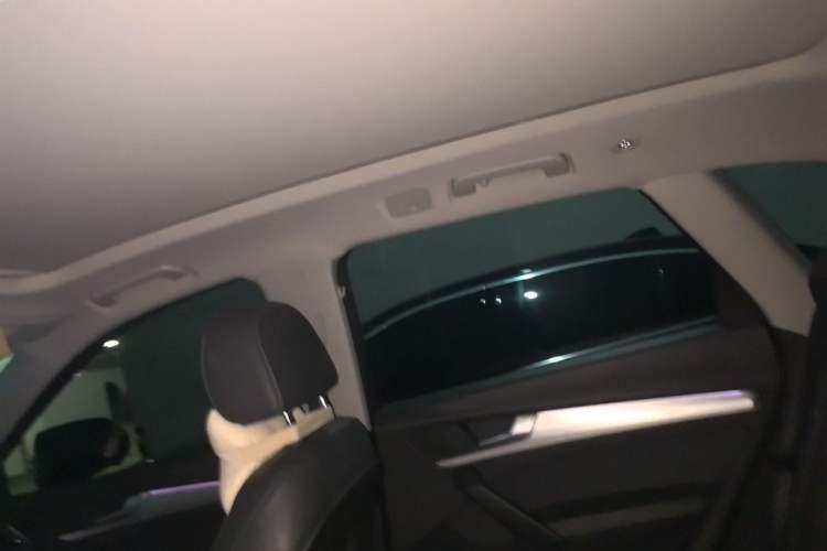 Used Audi Q5L 2020 Updated 40 TFSI Prestige Fashion Edition Headliner