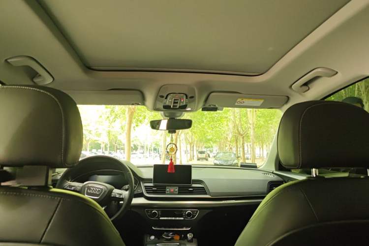 Used Audi Q5L 2020 45 TFSI Prestige Fashion Model Headliner