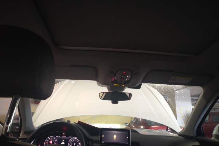 Used Audi Q5L 2020 45 TFSI Prestige Sport Edition Headliner