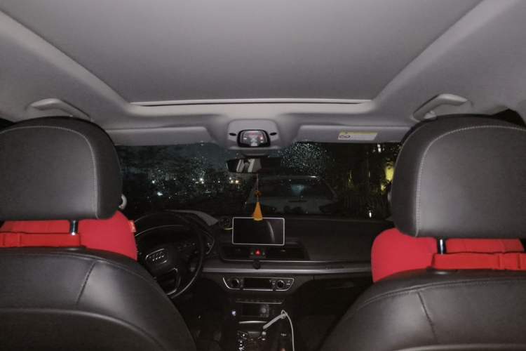 Used Audi Q5L 2020 45 TFSI Prestige Fashion Model Headliner