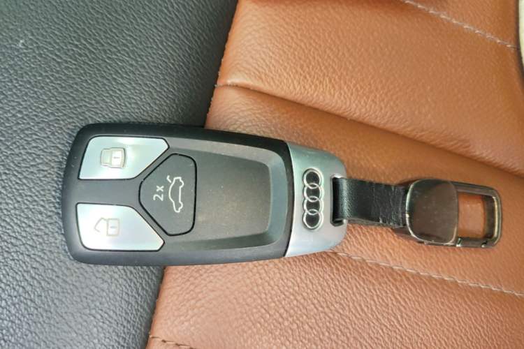 Used Audi Q5L 2020 Updated 40 TFSI Prestige Fashion Edition Interior 1