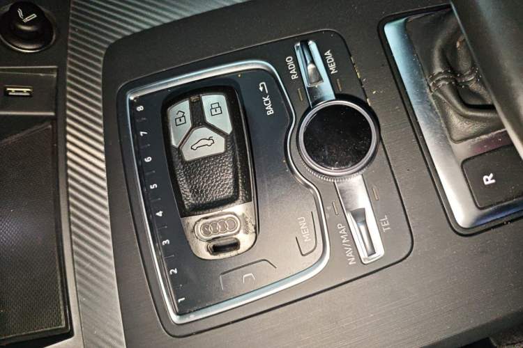 Used Audi Q5L 2020 45 TFSI Prestige Fashion Model Interior 1