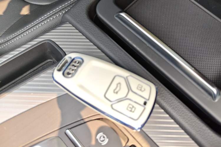 Used Audi Q5L 2020 45 TFSI Prestige Fashion Model Interior 1