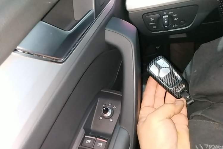 Used Audi Q5L 2020 Updated 40 TFSI Prestige Fashion Edition Interior 1