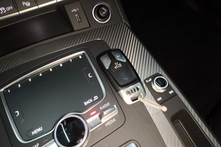 Used Audi Q5L 2020 45 TFSI Prestige Fashion Model Interior 1