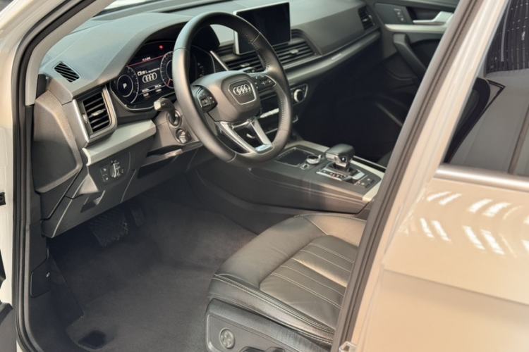 Used Audi Q5L 2020 Updated 40 TFSI Prestige Fashion Edition Interior 1