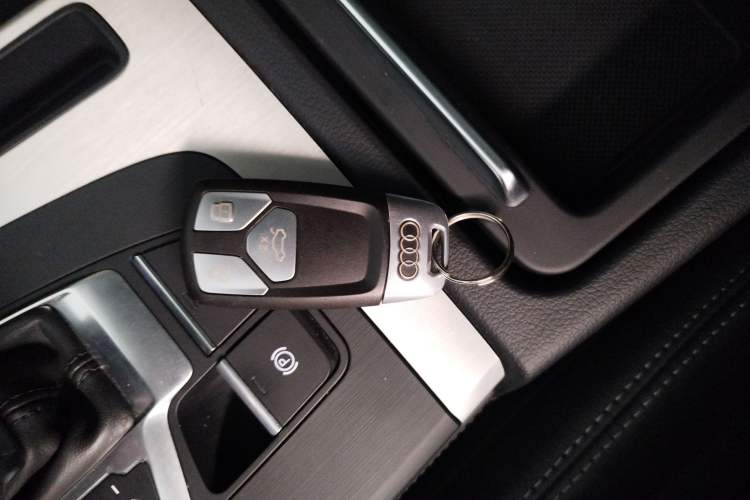 Used Audi Q5L 2020 Updated 40 TFSI Prestige Fashion Edition Interior 1