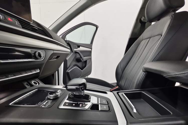 Used Audi Q5L 2020 Updated 40 TFSI Prestige Fashion Edition Interior 2