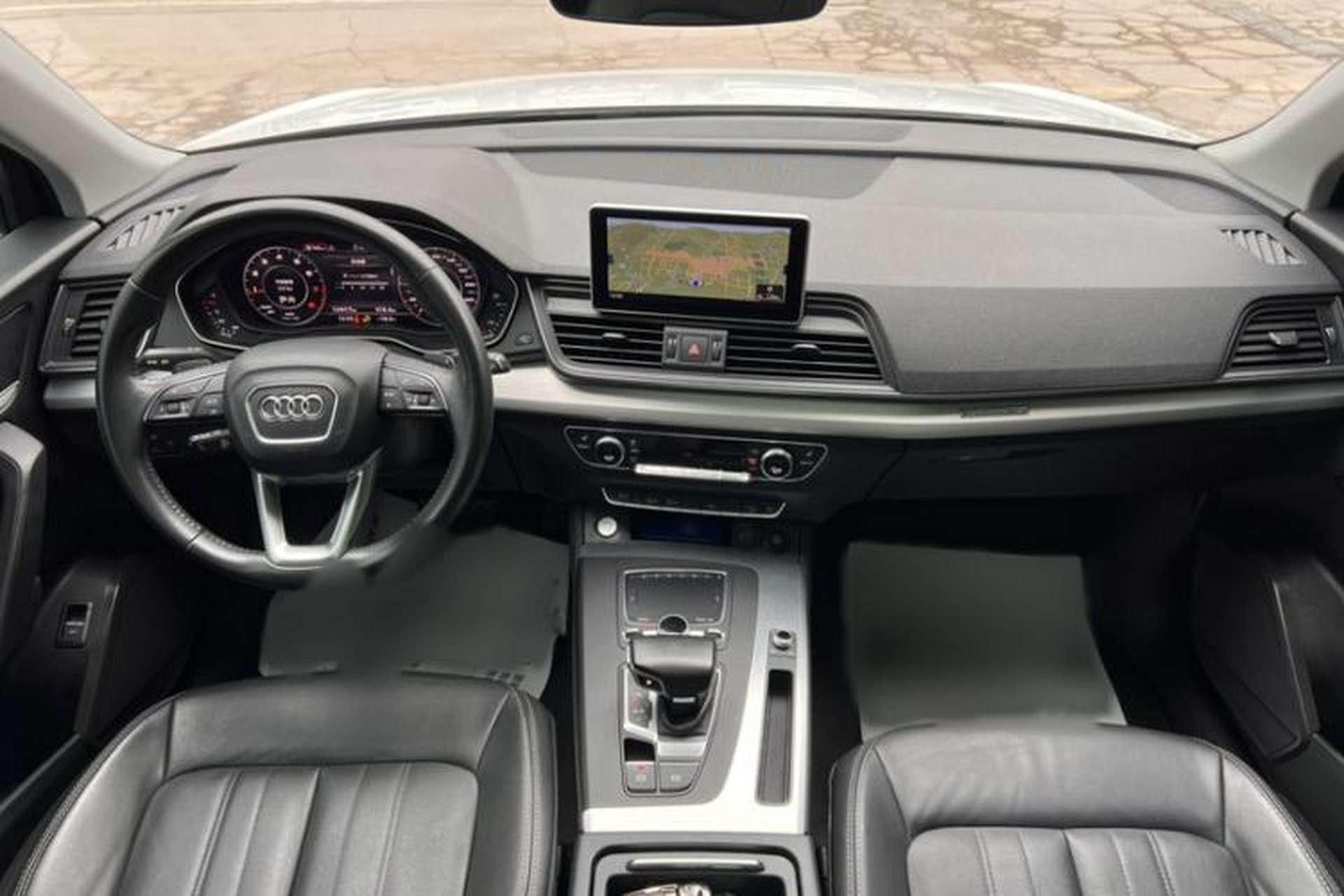 Used Audi Q5L 2020 Updated 40 TFSI Prestige Fashion Edition Interior 2