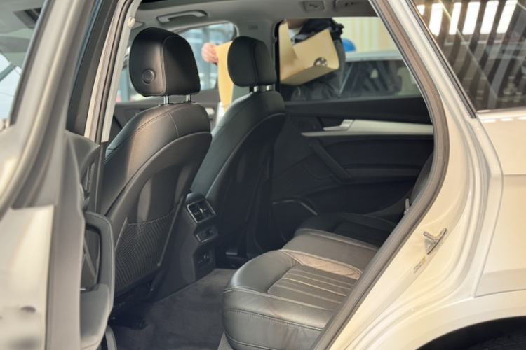 Used Audi Q5L 2020 Updated 40 TFSI Prestige Fashion Edition Interior 2