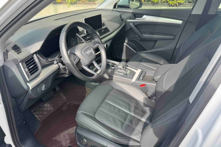 Used Audi Q5L 2020 Updated 40 TFSI Prestige Fashion Edition Interior 3