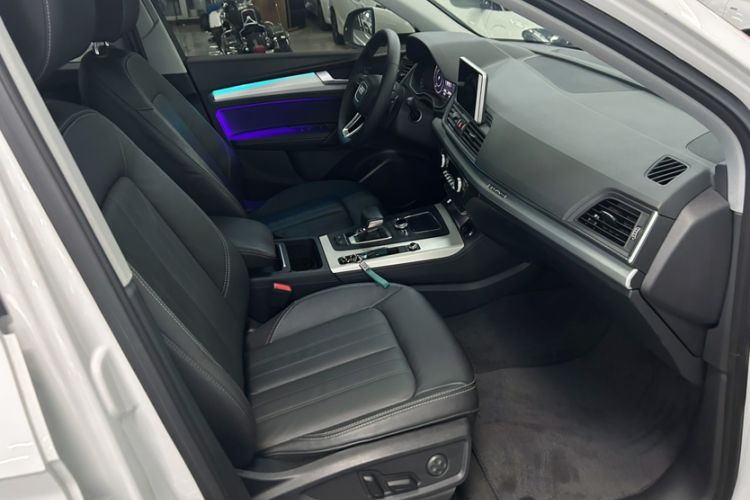 Used Audi Q5L 2020 Updated 40 TFSI Prestige Fashion Edition Interior 3