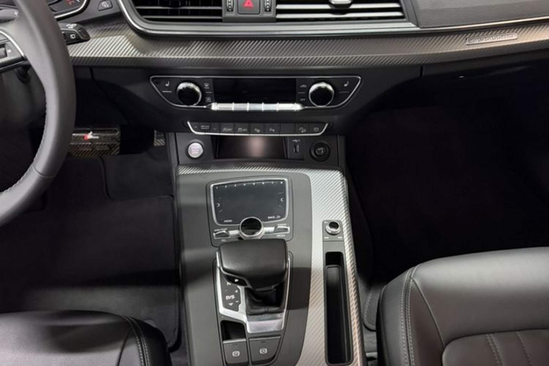 Used Audi Q5L 2020 45 TFSI Prestige Fashion Model Interior 3