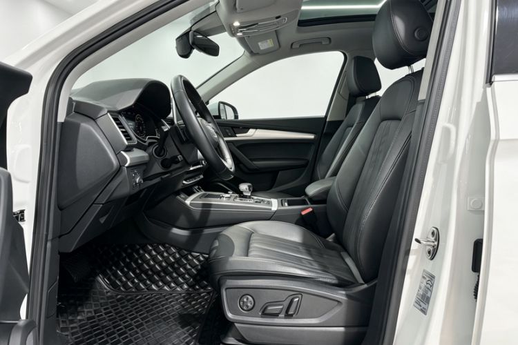 Used Audi Q5L 2020 Updated 40 TFSI Prestige Fashion Edition Interior 4