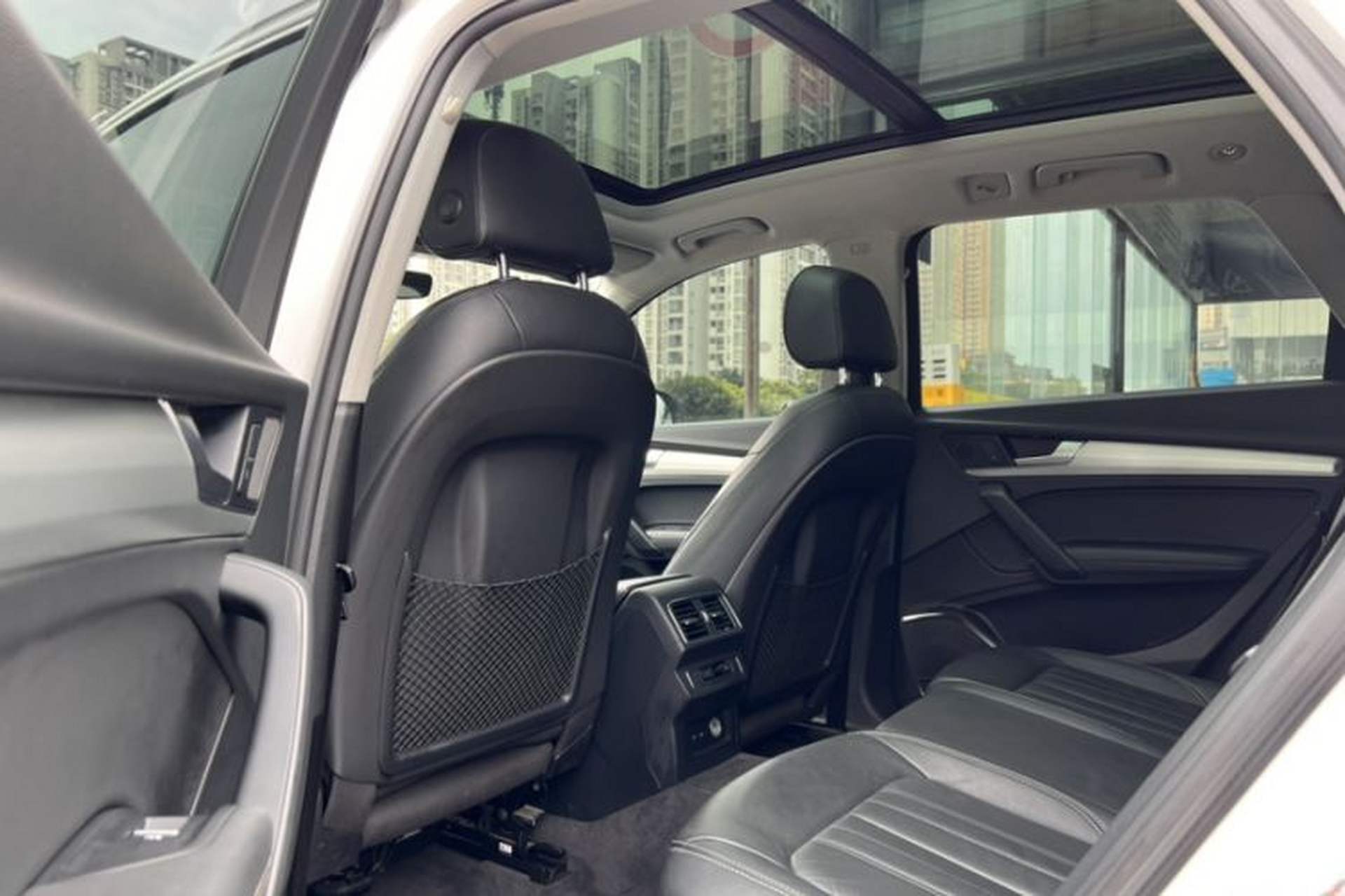 Used Audi Q5L 2020 Updated 40 TFSI Prestige Fashion Edition Interior 4