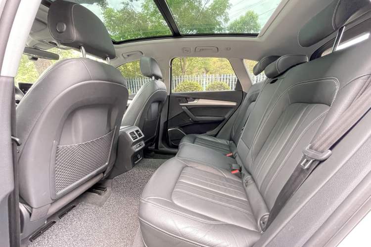 Used Audi Q5L 2020 Updated 40 TFSI Prestige Fashion Edition Interior 4
