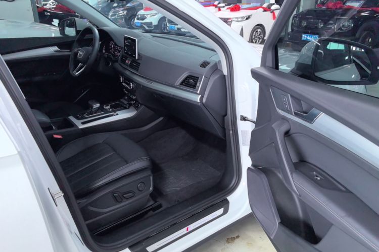 Used Audi Q5L 2020 Updated 40 TFSI Prestige Fashion Edition Interior 5