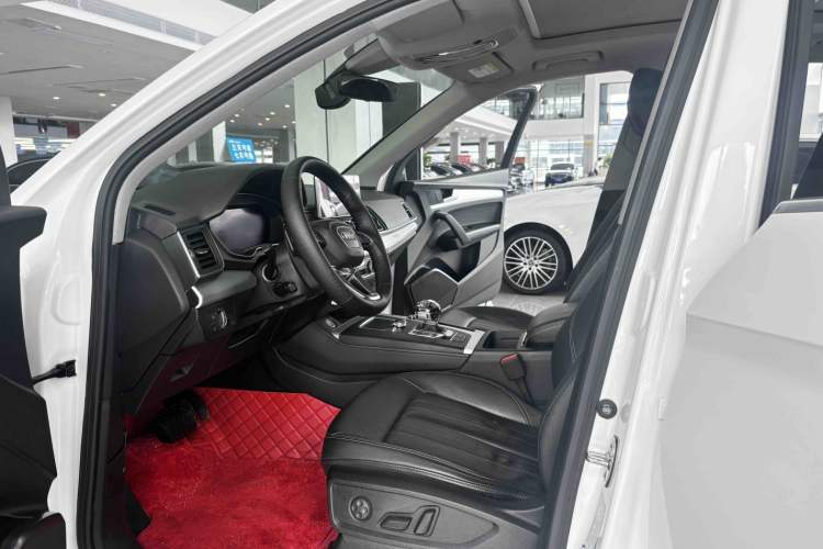 Used Audi Q5L 2020 Updated 40 TFSI Prestige Fashion Edition Interior 5