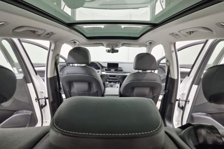 Used Audi Q5L 2020 Updated 40 TFSI Prestige Fashion Edition Interior 8